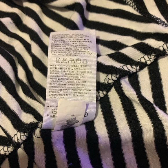 Old Navy Black and White Striped Sleeveless Dress - Picture 4 of 4